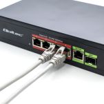Switch niezarządzalny Qoltec przełącznik sieciowy FAST Ethernet 4x RJ45 PoE 1x RJ45 Uplink 1x SFP | 65W | 1000 Mb/s - 4